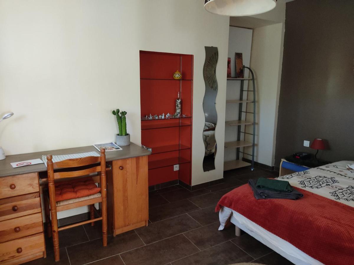 Chambre Privee Avec Parking Nîmes Dış mekan fotoğraf