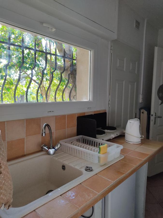Chambre Privee Avec Parking Nîmes Dış mekan fotoğraf